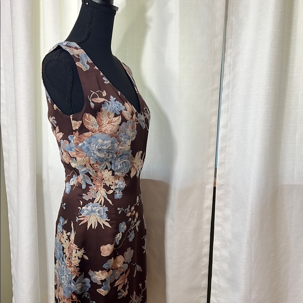 Floral Brown Sleeveless Dress - Picture 3 of 3